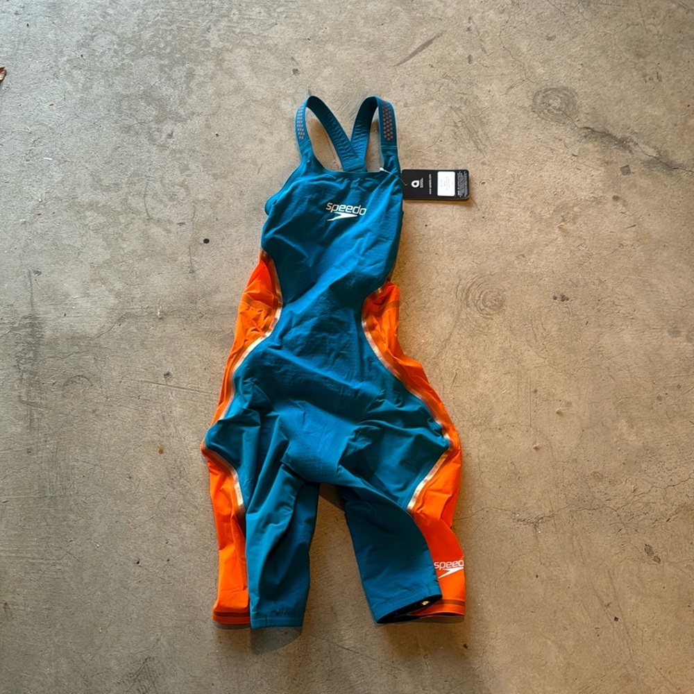 speedo LZR pure intent female tech suit size 28